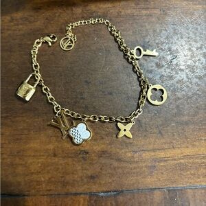 Lock bracelet